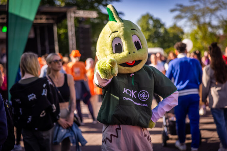15.05.2025 Unna - AOK Firmenlauf rund um Unna - Upletics Dortmund - Run - Joggen - 5 km durch Unna - Firmenevent -   Copyright Stephan Schuetze