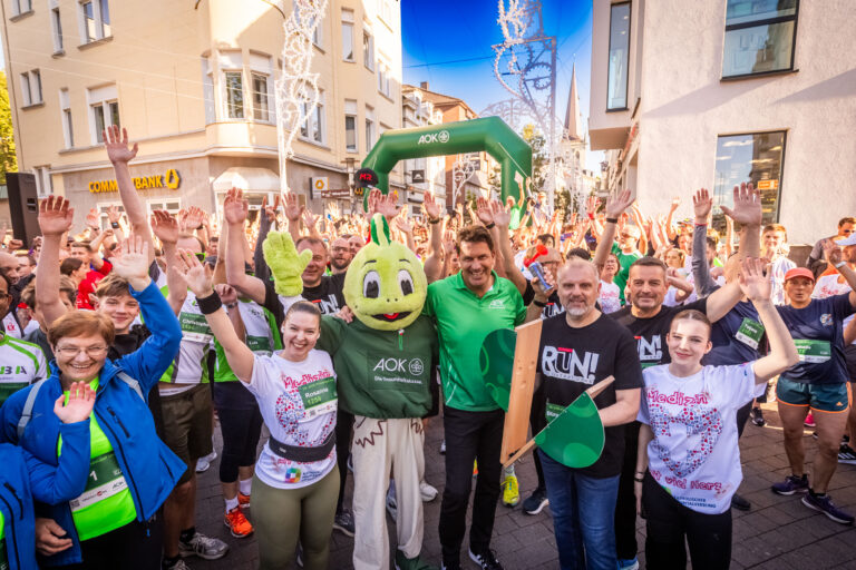15.05.2025 Unna - AOK Firmenlauf rund um Unna - Upletics Dortmund - Run - Joggen - 5 km durch Unna - Firmenevent -   Copyright Stephan Schuetze