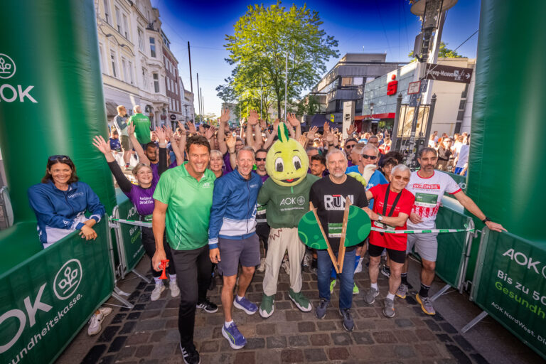 15.05.2025 Unna - AOK Firmenlauf rund um Unna - Upletics Dortmund - Run - Joggen - 5 km durch Unna - Firmenevent -   Copyright Stephan Schuetze