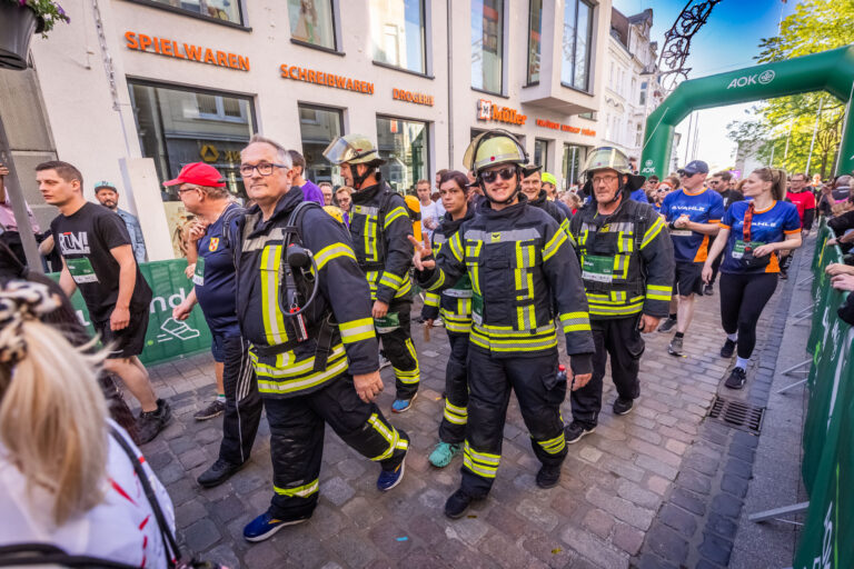 15.05.2025 Unna - AOK Firmenlauf rund um Unna - Upletics Dortmund - Run - Joggen - 5 km durch Unna - Firmenevent -   Copyright Stephan Schuetze