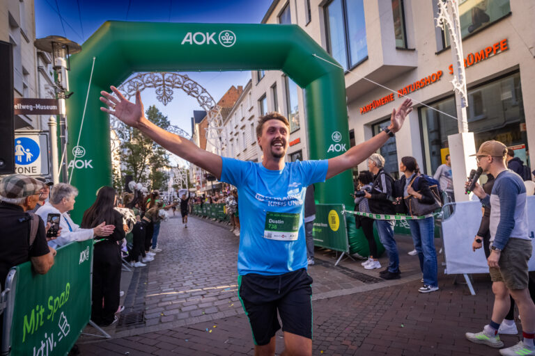 15.05.2025 Unna - AOK Firmenlauf rund um Unna - Upletics Dortmund - Run - Joggen - 5 km durch Unna - Firmenevent -   Copyright Stephan Schuetze