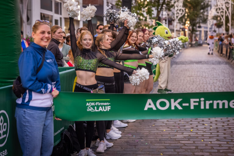 15.05.2025 Unna - AOK Firmenlauf rund um Unna - Upletics Dortmund - Run - Joggen - 5 km durch Unna - Firmenevent -   Copyright Stephan Schuetze